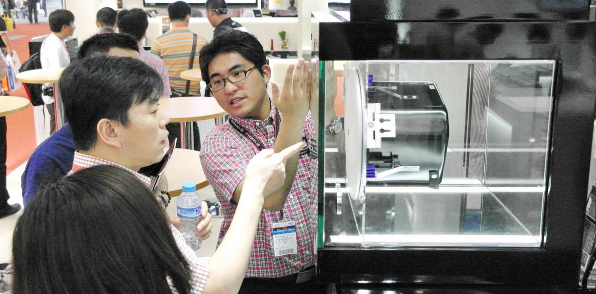 彩乐园专业音响新产品亮相PALM EXPO 2013展会 