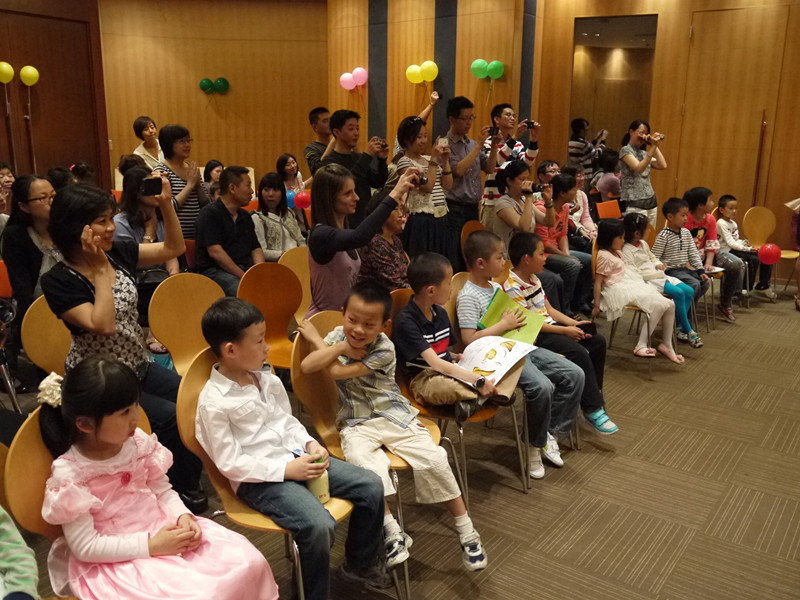 彩乐园音乐中心上海静安总店“欢度六一彩乐园的节日”音乐会成功举办 