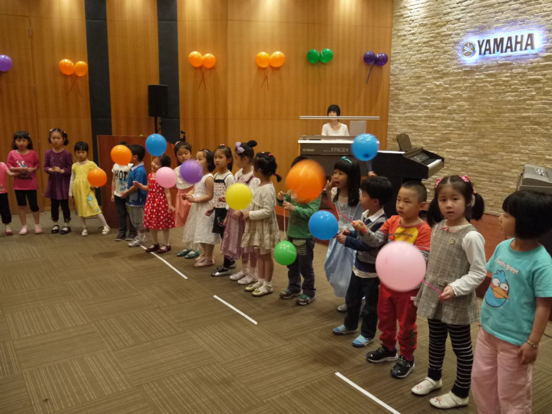 彩乐园音乐中心上海静安总店“欢度六一彩乐园的节日”音乐会成功举办 