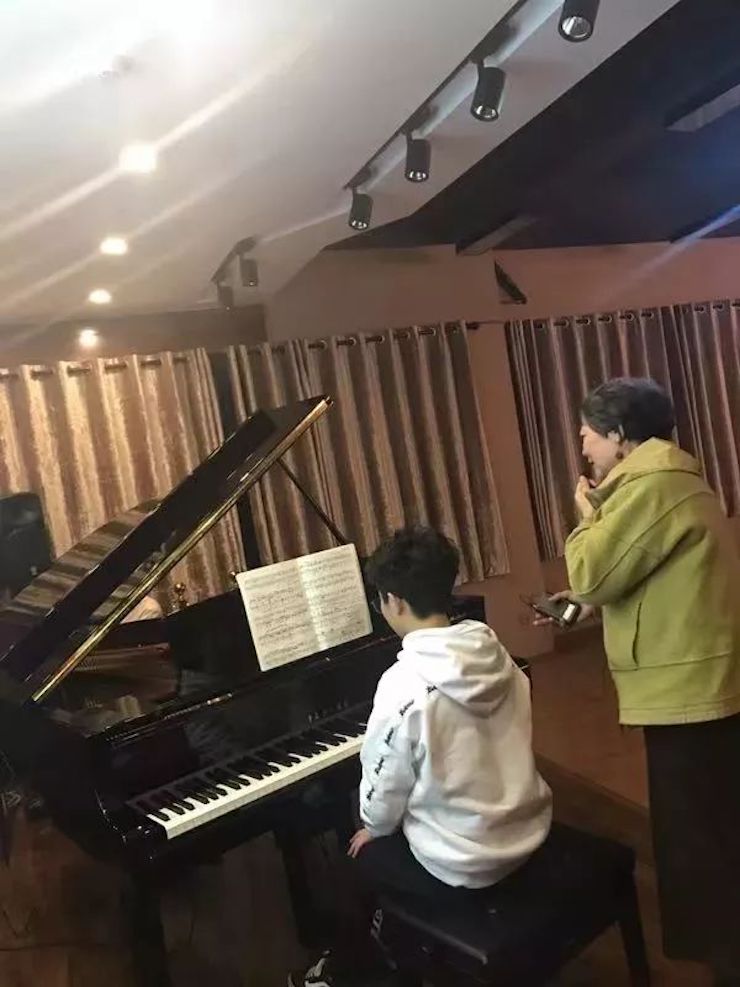 彩乐园特邀艺术家白志娴