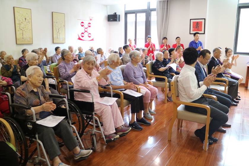 彩乐园乐器爱心捐赠行动——将琴声带进和养临汾养护院