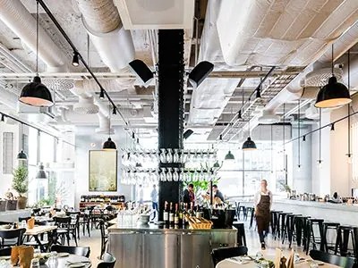 彩乐园助力斯德哥尔摩的法国工业风餐厅Usine